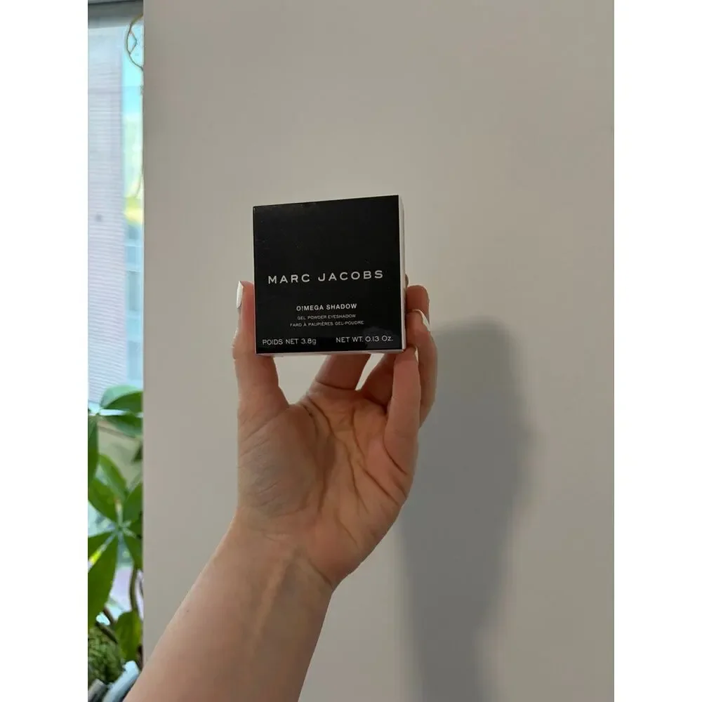 NEW Marc Jacobs Omega Gel Powder Eyeshadow in O! Yeah Brown